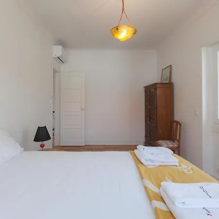 Flh Caparica House