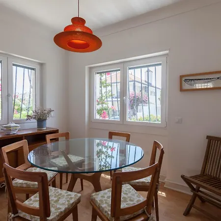 Flh Caparica House